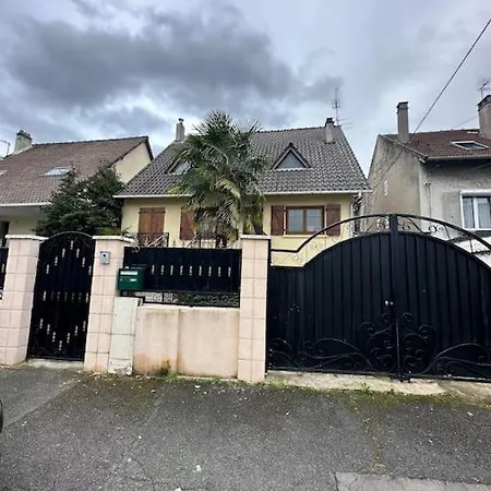 *cocon*independant Proche De L'aeroport Et Gares Appartement *